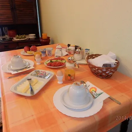 Zsuzsanna Haz Guest house *